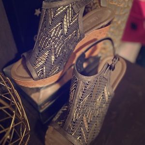 💛Gold and gray wedges